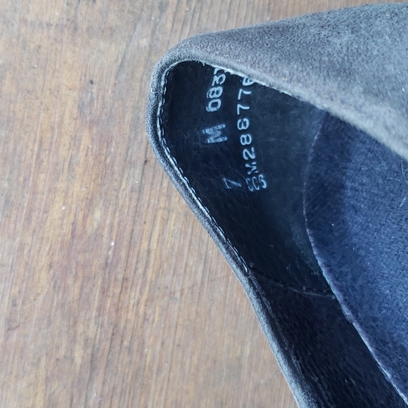 MUNRO Suede Mary Jane Pump Gray sz 7 Women's Retro Heels - Picture 9 of 9